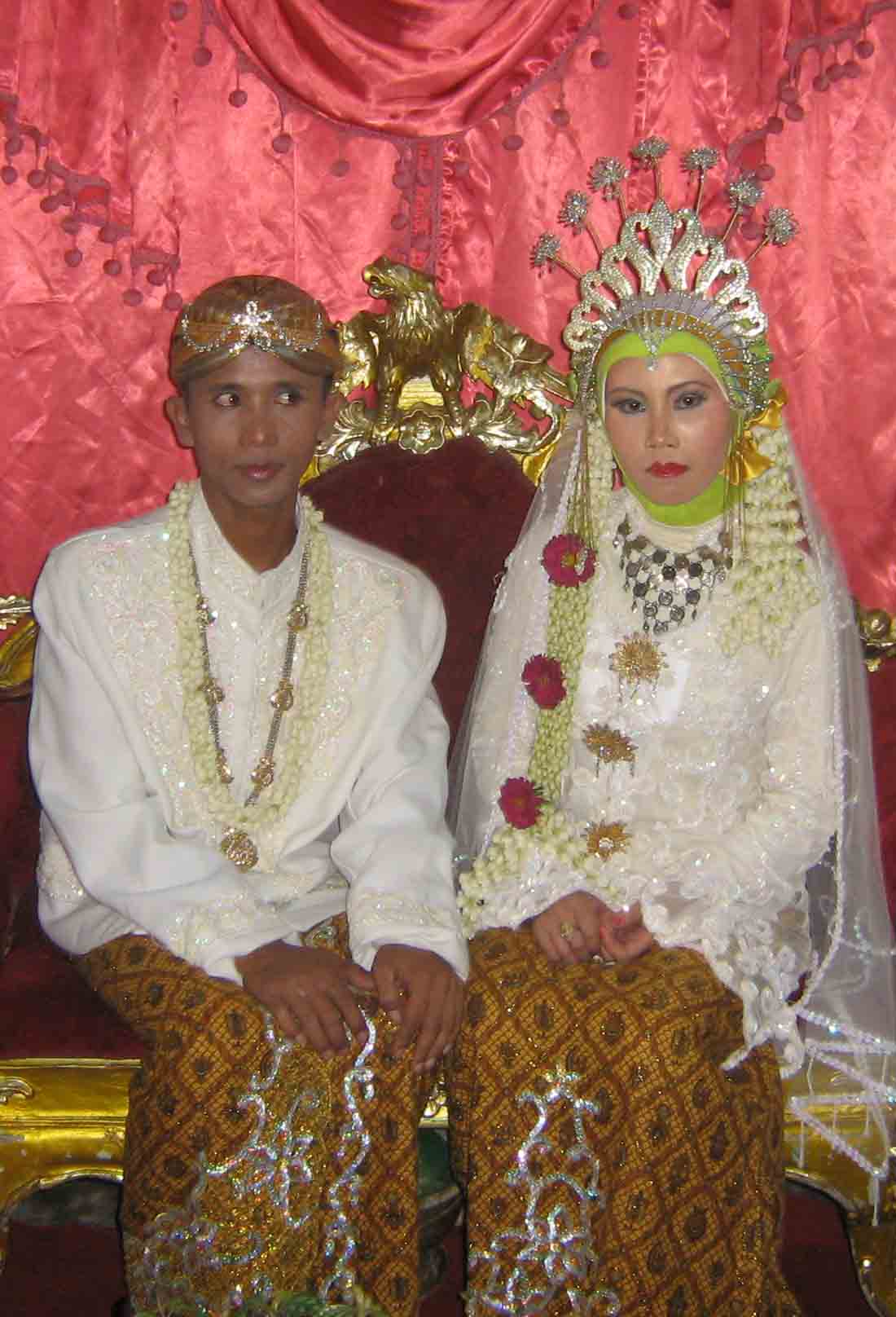 Indonesian wedding dress